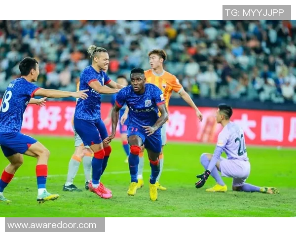 上海足球队的成长历程与辉煌瞬间全景纪实